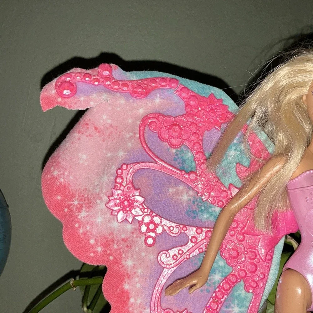 Flower 'n Flutter Fairy Barbie Doll • Butterfly Wings • 2011 • Mattel • Pink